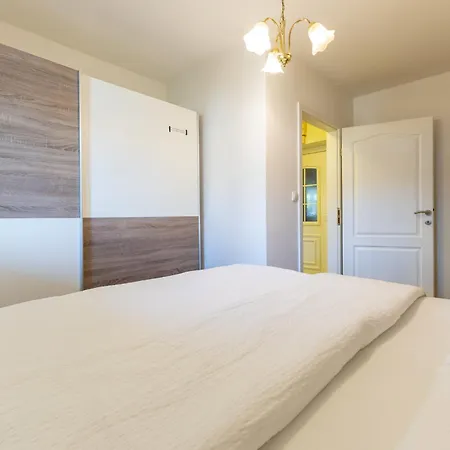 Ema Appartement *
